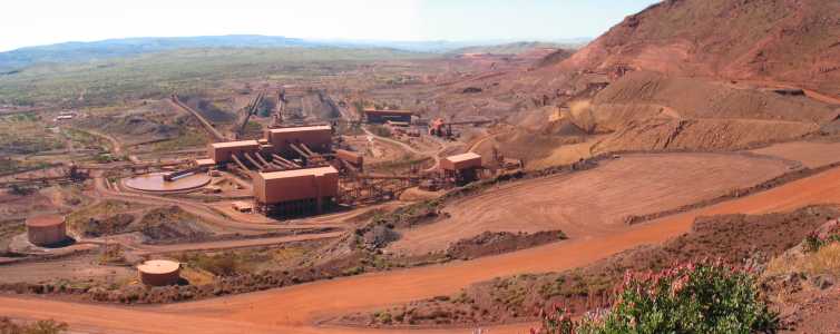 Tom Price, Mine