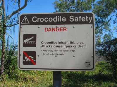 Kakadu N.P. Billabong, Warnung vor Krokodilen