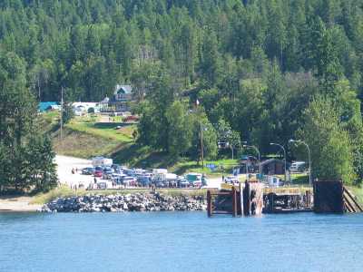 Balfour, Fähre nach Kootenay Bay