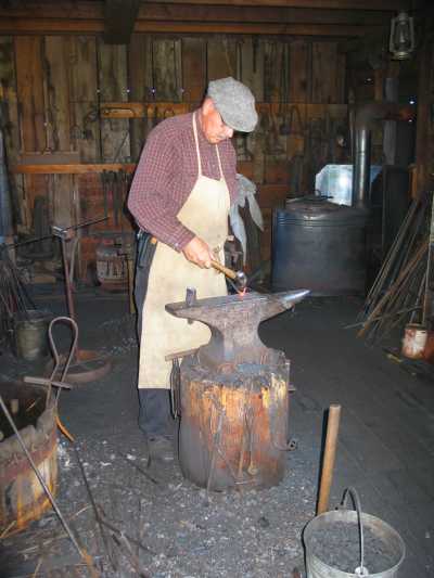 Fort Steele Heritage Town, Schmiede