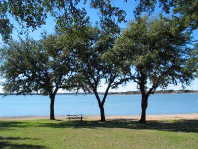 Marble Falls, Spaziergang am See