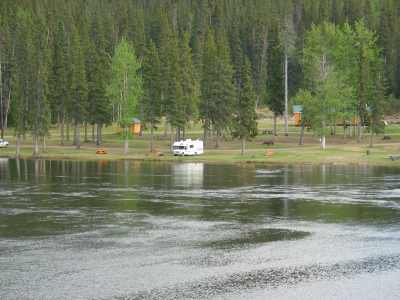 Dease River Crossing Campingplatz